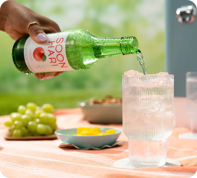 Soonhari Peach lifestyle image
